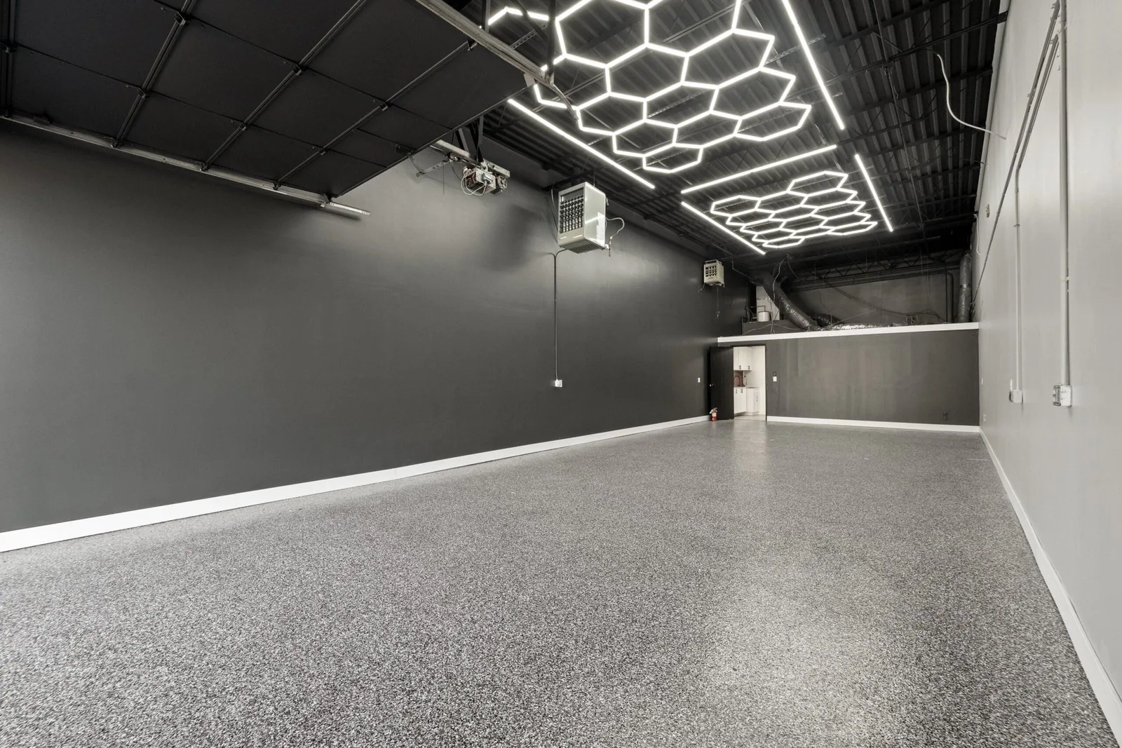 Warehouse suite at Novi Commons